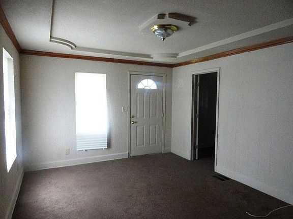 4th image of 5606 E 31st St