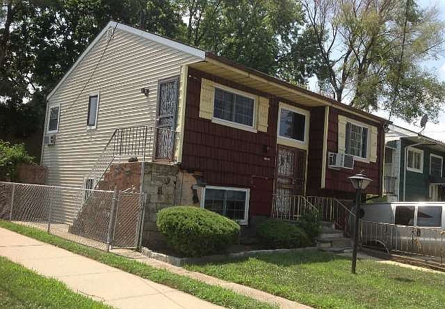1st image of 16820 Sayres Ave
