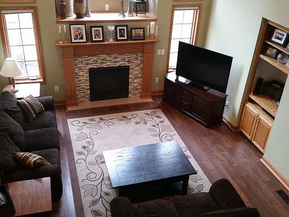 3rd image of 1631 Glenboro Ct SW