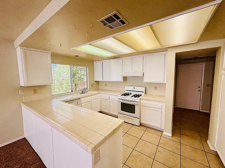 36905 Pond Ave — Photo 9