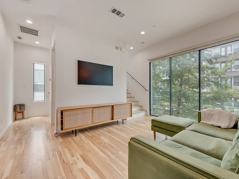 2304 N Garrett Ave #1 — Photo 2