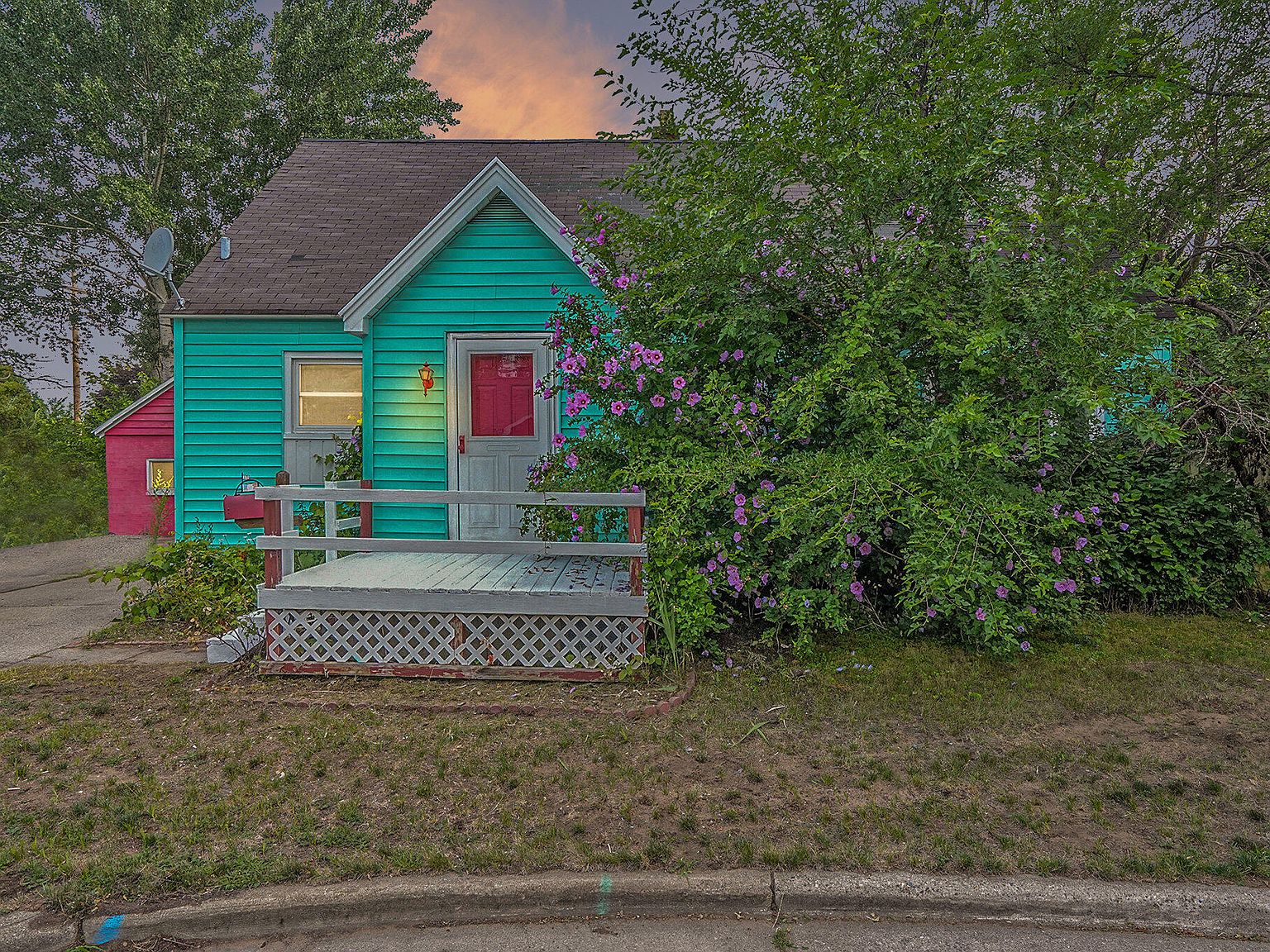767 Bungalow St SW, Wyoming, MI 49509 Zillow