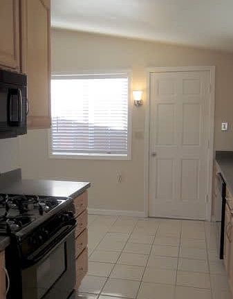 4th image of 428 Diana Dr