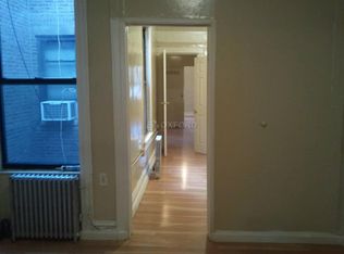 3243 48th St APT 3R, Astoria, NY 11103