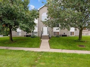 158 Elm Ridge Dr, North Liberty, IA 52317