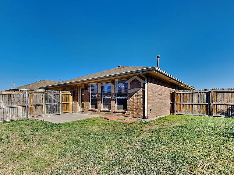 3999 Freedom Ln — Photo 16