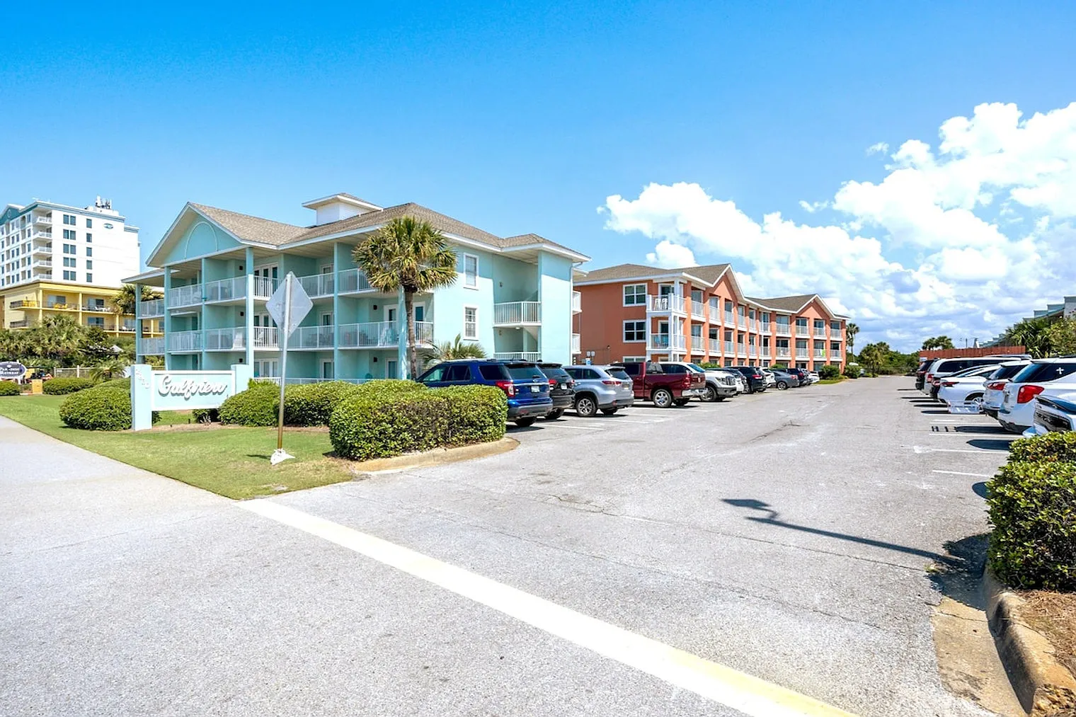 1 bed, 1.0 bath, 645 sqft, $6,230 — Photo 3