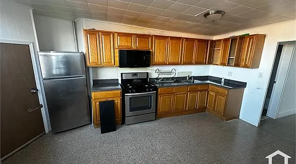 3 bed, 950 sqft, $3,000 — Photo 1