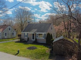 80 Midland Dr, Cranston, RI 02920