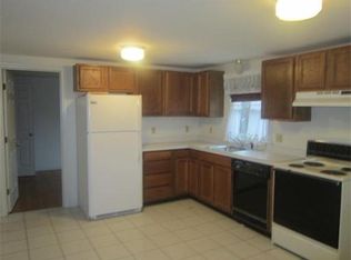 76 Pommogussett Rd APT 1A, Rutland, MA 01543