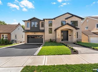 582 Morse Ave, Ridgefield, NJ 07657