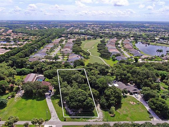 2nd image of 20571 Tanglewood Ln