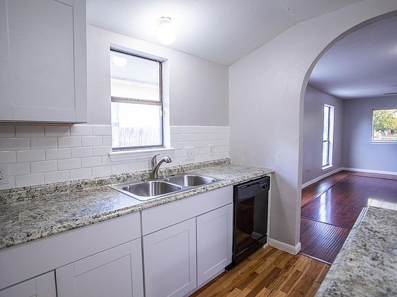 3rd image of 3735 Commercial Ave