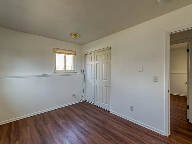6315 Grovenburg Rd — Photo 15