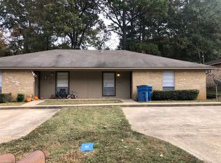 902 Navajo Trl, Marshall, TX 75672