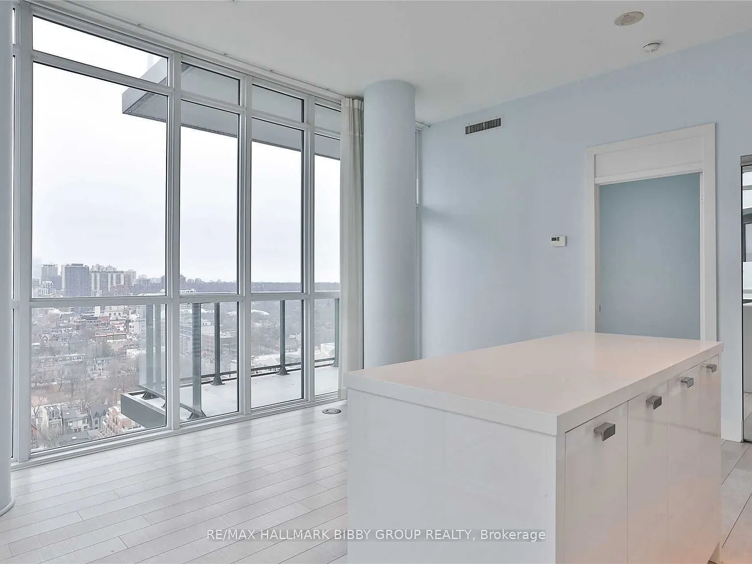 1 bed, $2,600 — Photo 4