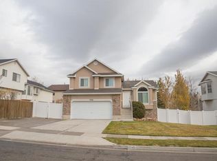 3746 W Teaberry Dr, Taylorsville, UT 84129