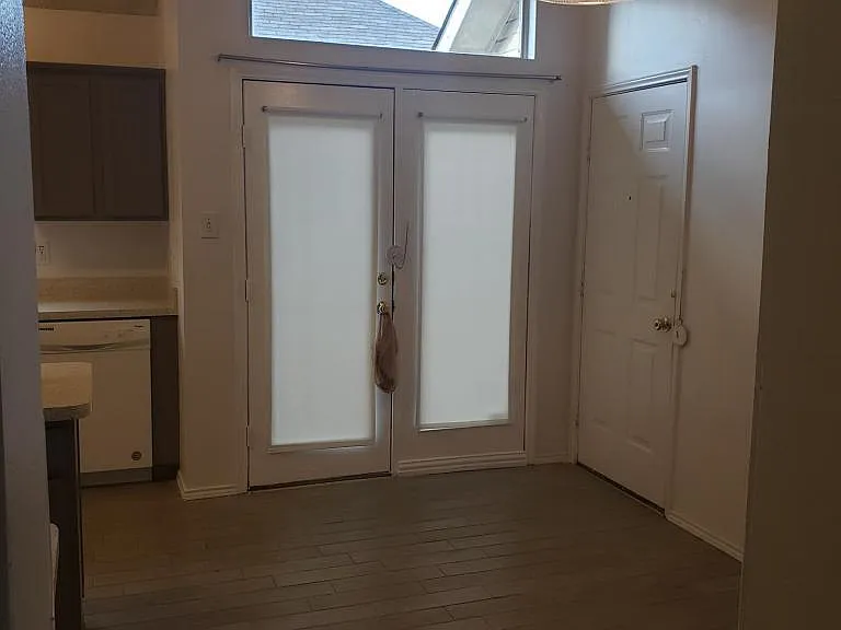 924 Hillrise Dr — Photo 11