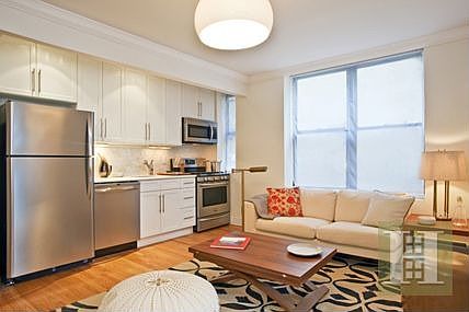 2nd image of 118 W 112th St APT 4C