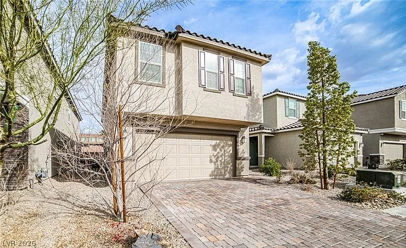 5 bed, 4.0 bath, 2462 sqft, $3,520 — Photo 2