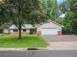 2170 Holloway Ave E, Maplewood, MN 55109