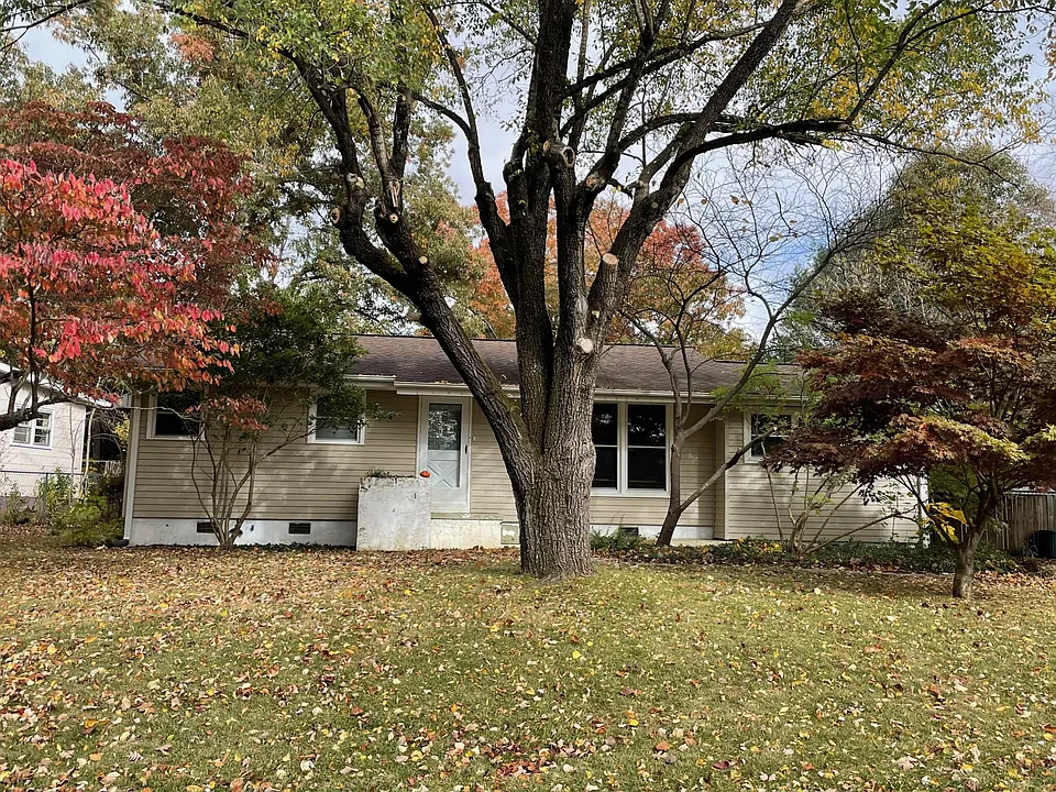 41 Salem Ave