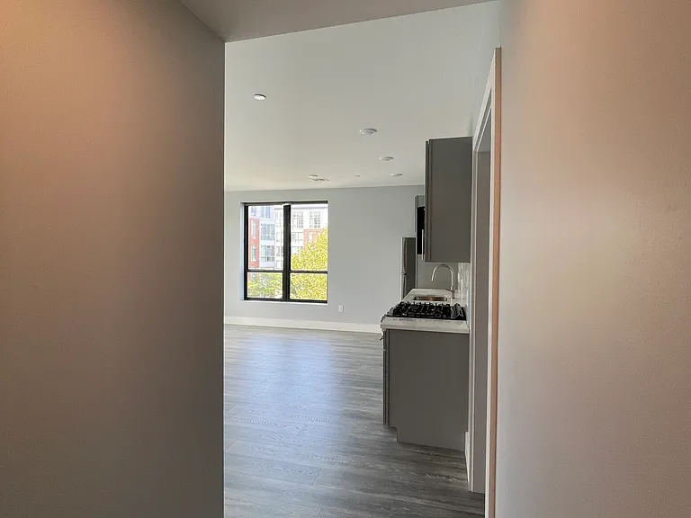 365-367 Western Ave #301D — Photo 17