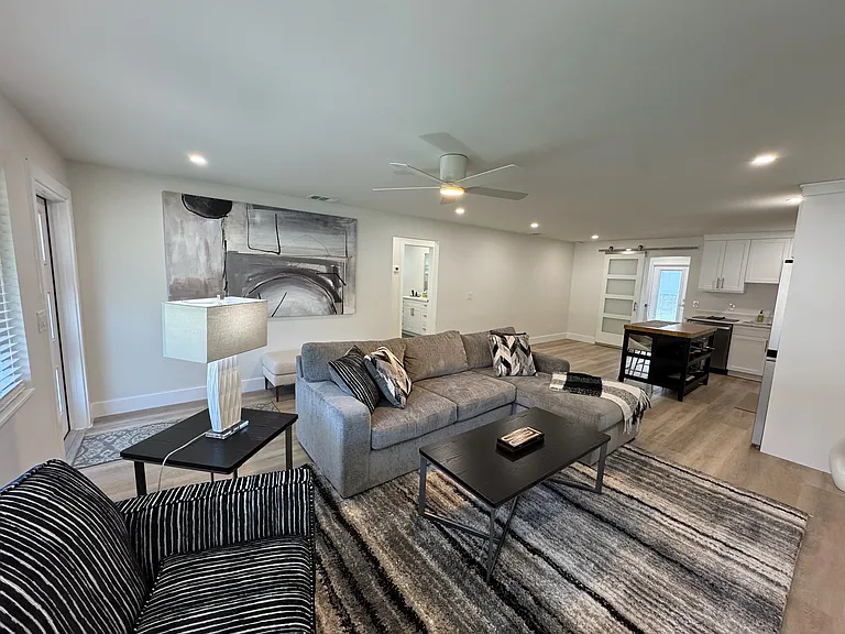 9337 Silverthorne Dr — Photo 8