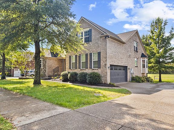 3rd image of 2239 Dominick Dr