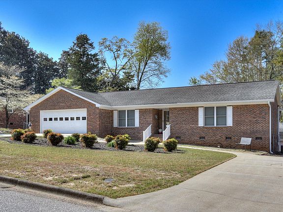 2nd image of 103 Kalmia Cir
