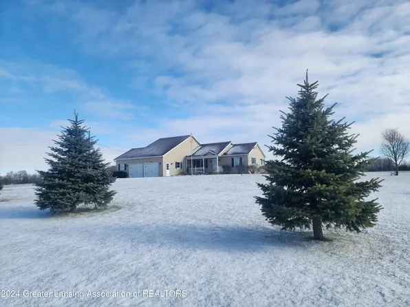 14765 Turner Rd, Grand Ledge, MI 48837