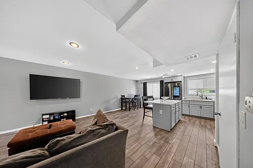 9540 Sepulveda Blvd #11 Photo 1
