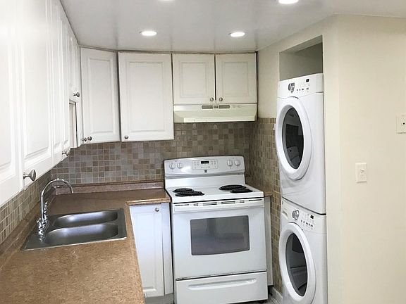 5th image of 10000 NW 80th Ct APT 2543