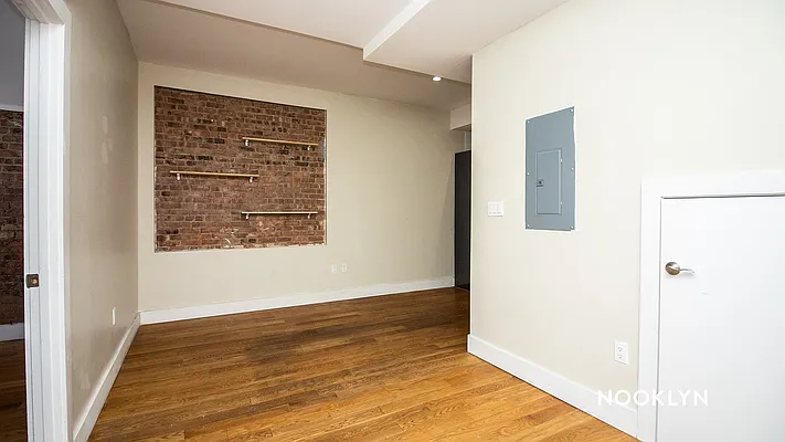 Rented by Nooklyn NYC LLC | media 13
