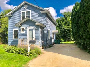 354 N Maple St, Sycamore, IL 60178