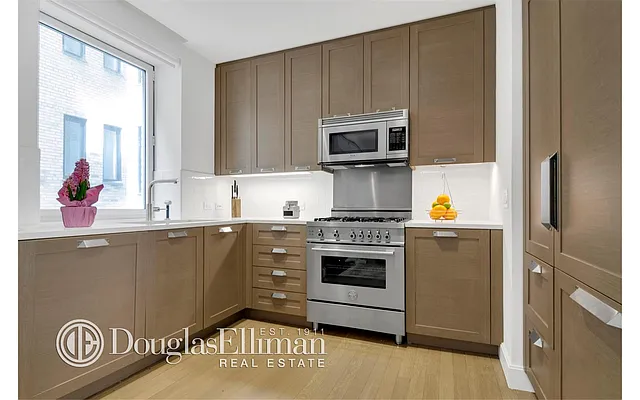 Sold by Douglas Elliman | media 4