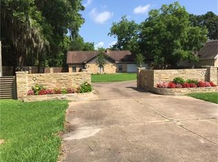 1210 E 7th St, Sweeny, TX 77480