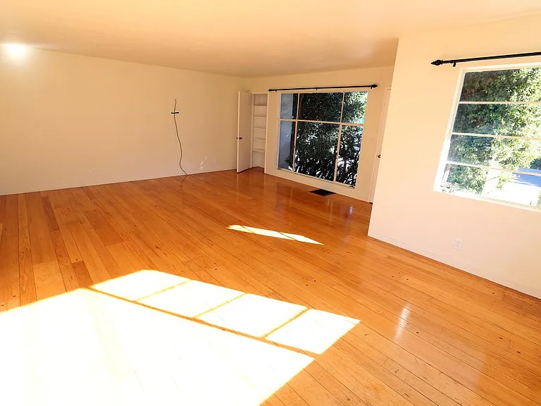 6023 Claremont Ave — Photo 5