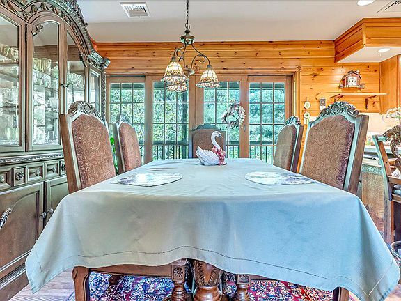 4th image of 172 Golf Course Rd