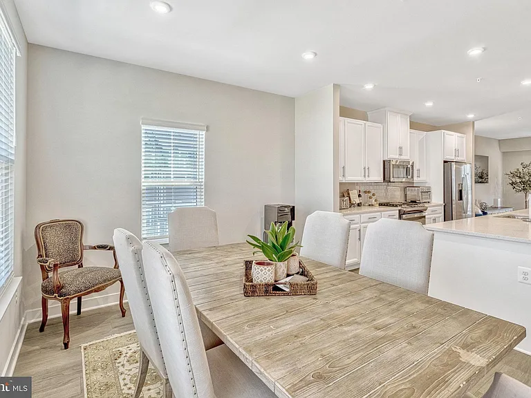 1669 Dunnington Pl — Photo 38