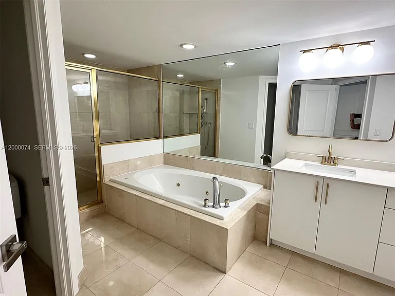 8925 Collins Ave #2J — Photo 21
