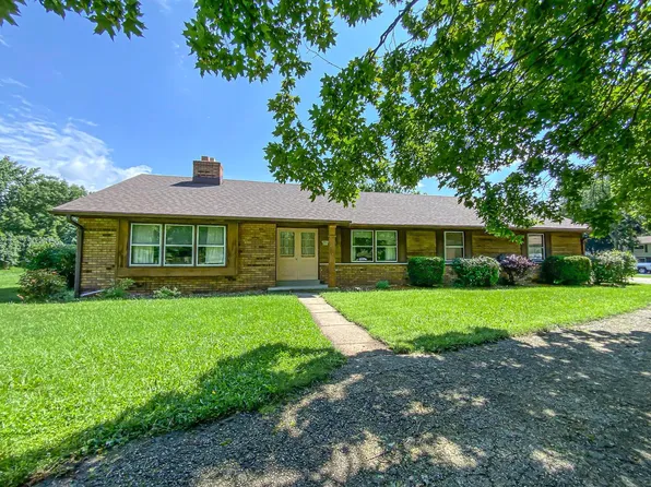 W253S4422 Pin Oak LANE, Waukesha, WI 53189