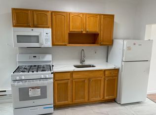 878 N 47th St FLOOR 2, Philadelphia, PA