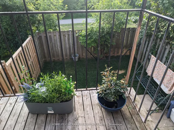 46 Foster Cres #46, Brampton, ON L6V 3M7