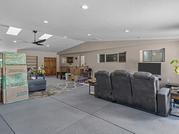 5th image of 688 Stepaside Dr