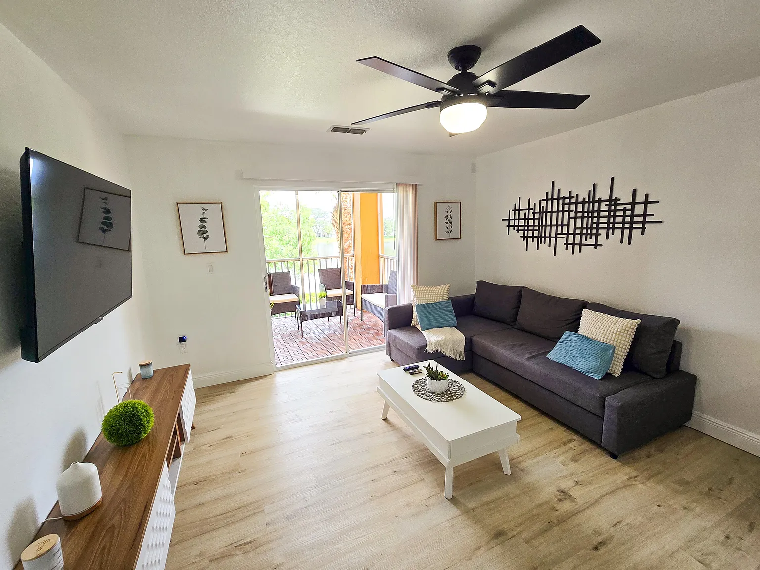 1 bed, 734 sqft, $2,500 — Photo 4