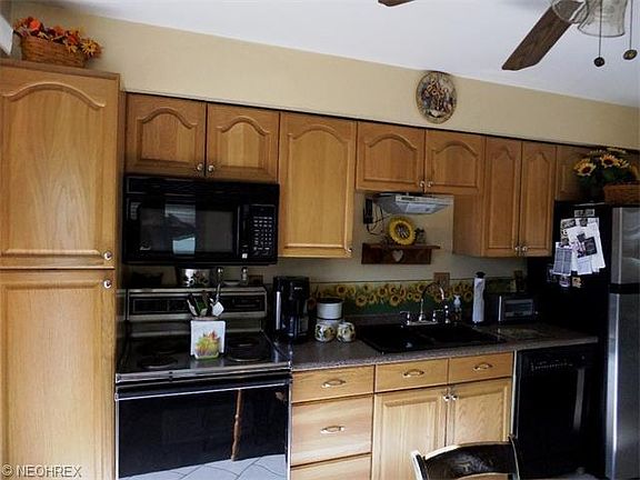 4th image of 6088 Stark Dr