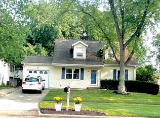 1523 N Hershey Rd, Bloomington, IL 61704