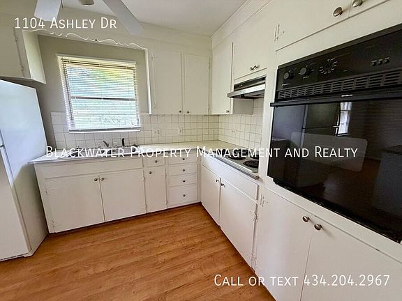 4th image of 1104 Ashley Dr