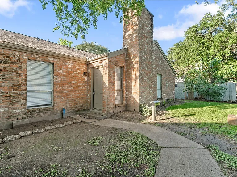 9306 Tooley Dr — Photo 4